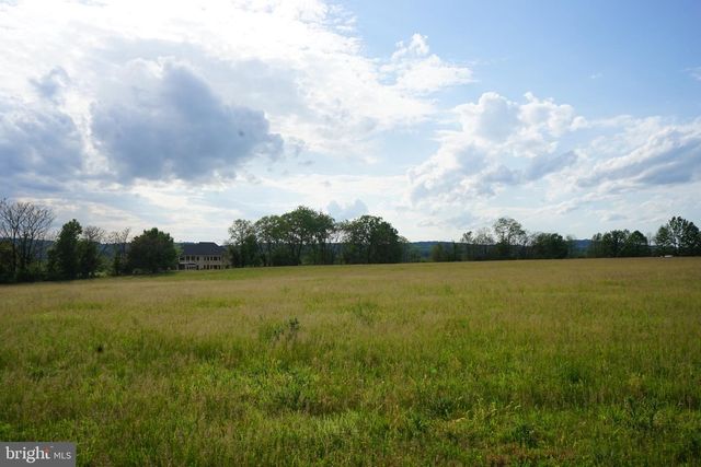 15028 MERRITT FARM LN, Leesburg, VA 20176