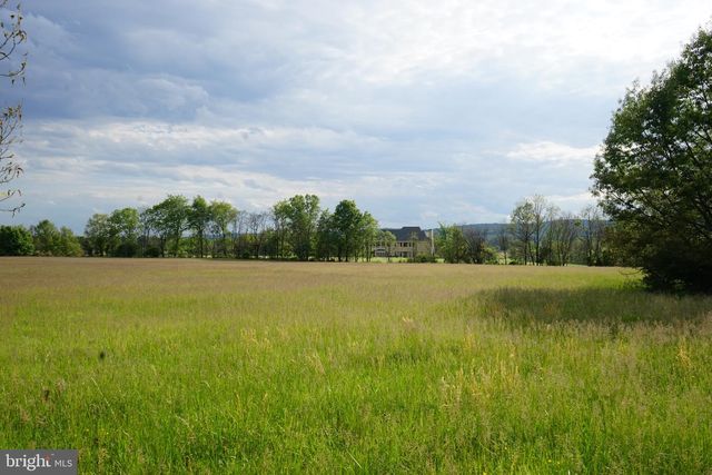 15028 MERRITT FARM LN, Leesburg, VA 20176