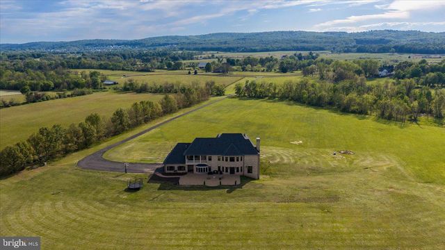 15028 MERRITT FARM LN, Leesburg, VA 20176
