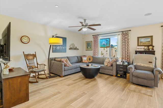 1646 N Arroyo Court, Visalia, CA 93292