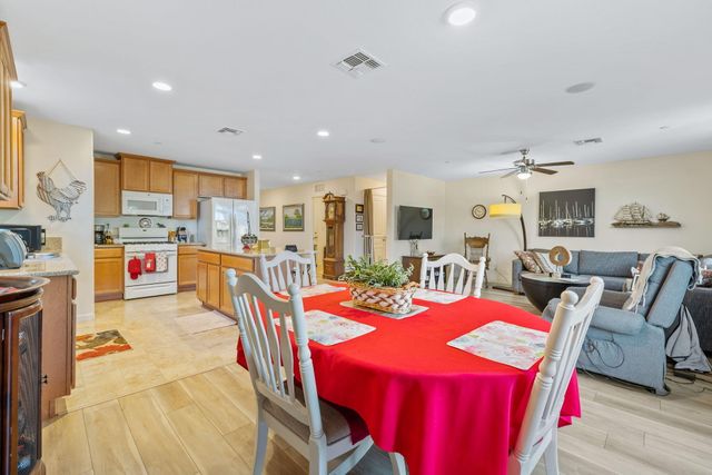 1646 N Arroyo Court, Visalia, CA 93292