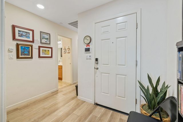 1646 N Arroyo Court, Visalia, CA 93292