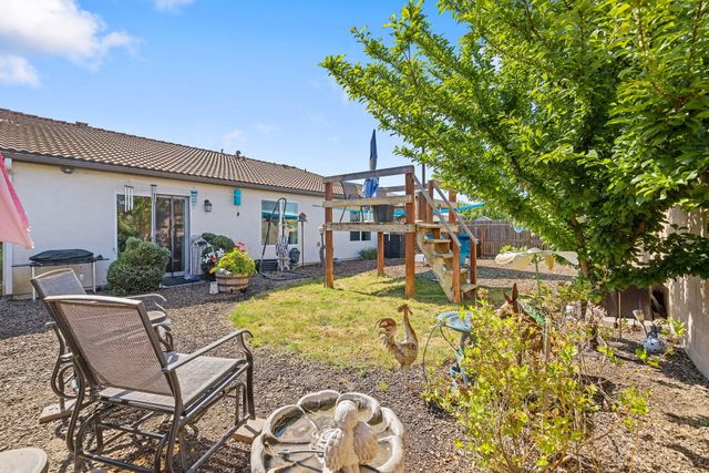 1646 N Arroyo Court, Visalia, CA 93292