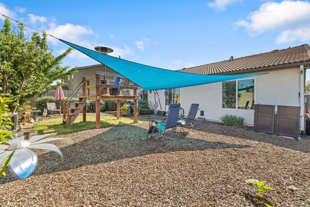 1646 N Arroyo Court, Visalia, CA 93292