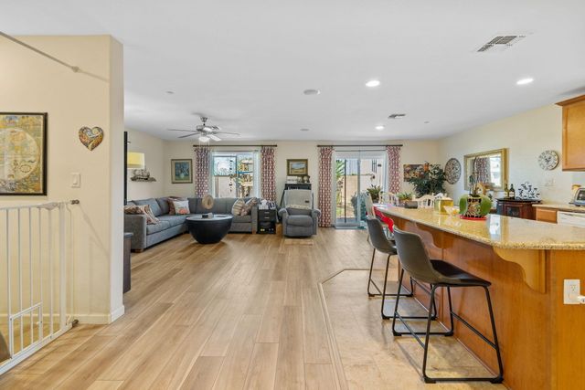 1646 N Arroyo Court, Visalia, CA 93292