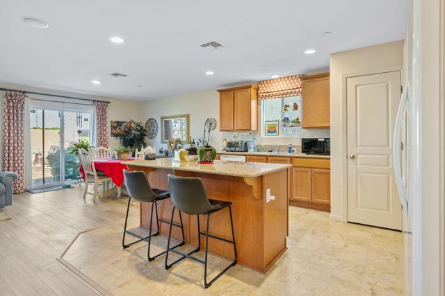 1646 N Arroyo Court, Visalia, CA 93292