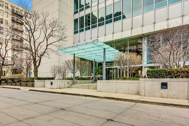 500 W Superior Street 1804, Chicago, IL 60654