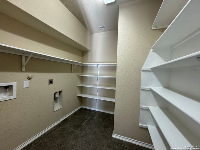 9634 Legislation, Converse, TX 78109