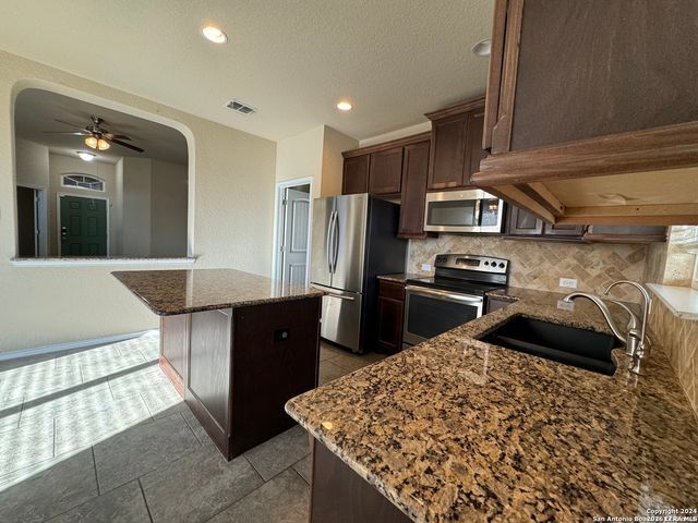 9634 Legislation, Converse, TX 78109