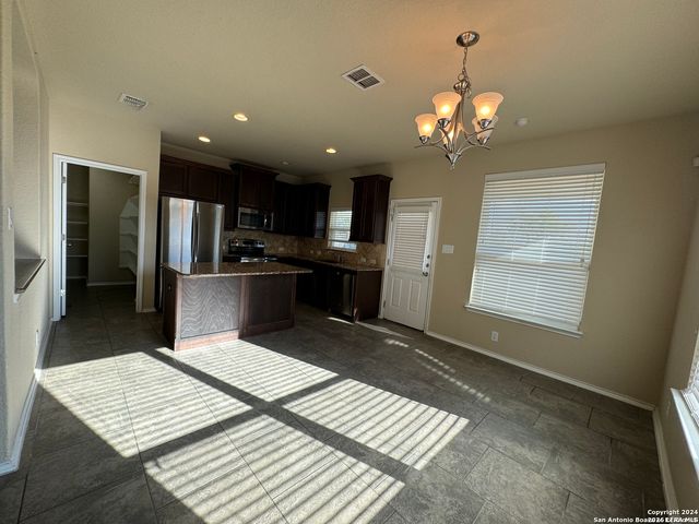 9634 Legislation, Converse, TX 78109