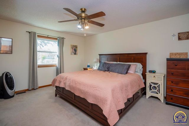 2831 SW Bingham RD, Topeka, KS 66614