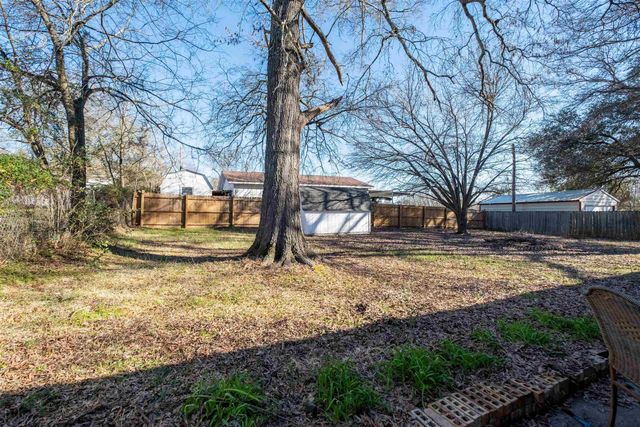 500 Avalon Drive, Gladewater, TX 75647