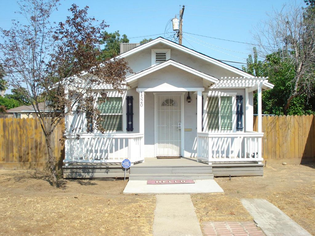 1520 N Delno Avenue, Fresno, CA 93728