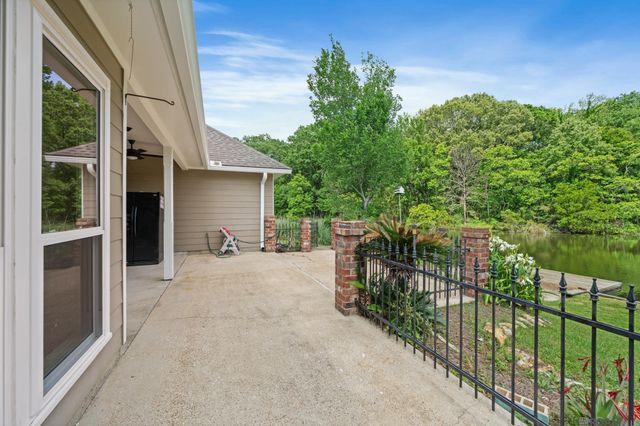 4128 Lake Pointe Ave, Zachary, LA 70791