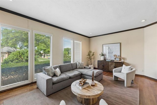 3600 Chestnut Ridge Road, Oklahoma City, OK 73120
