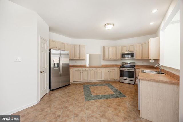 1912 PHIPPS CIR, Downingtown, PA 19335