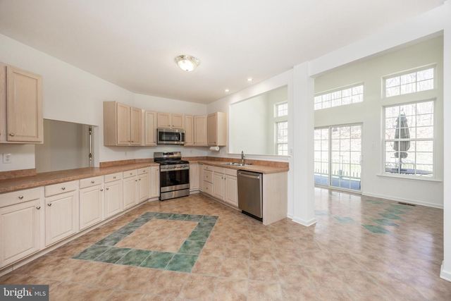 1912 PHIPPS CIR, Downingtown, PA 19335