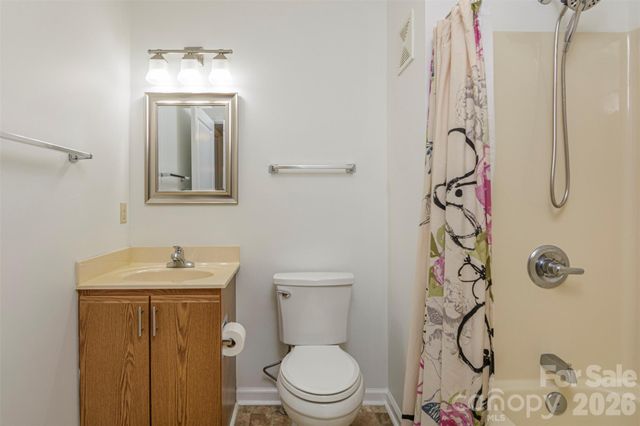 1405 Deermouse Way, Hendersonville, NC 28792