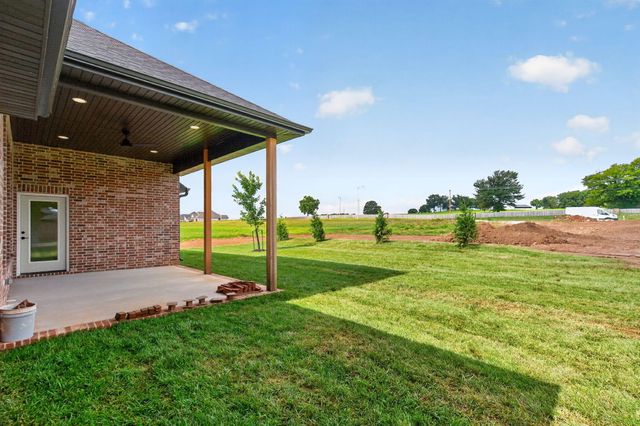 1643 S Crepe Myrtle Lane, Springfield, MO 65809