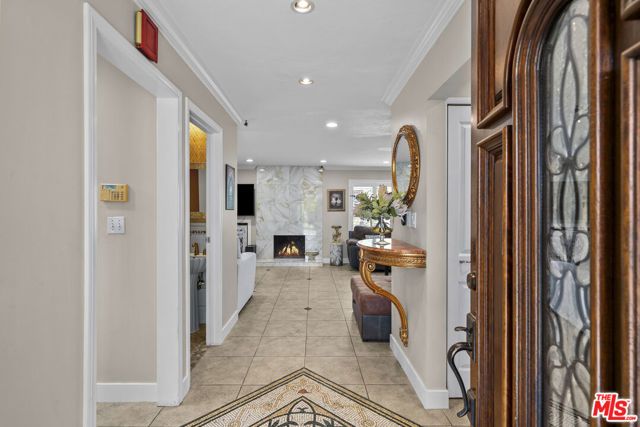 16201 Halsey Street, Los Angeles, CA 91344