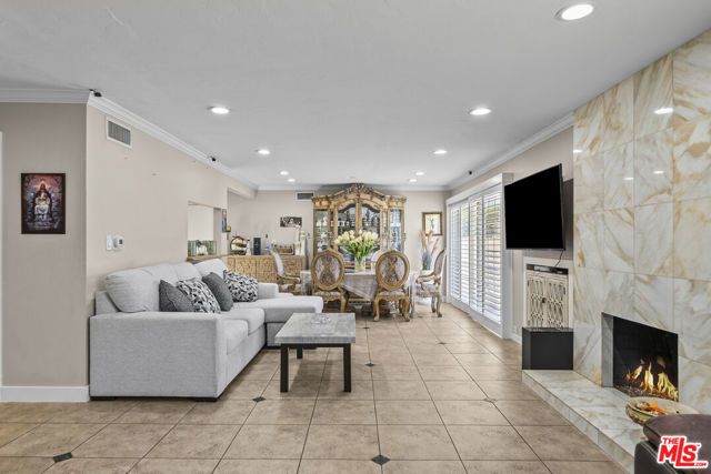 16201 Halsey Street, Los Angeles, CA 91344