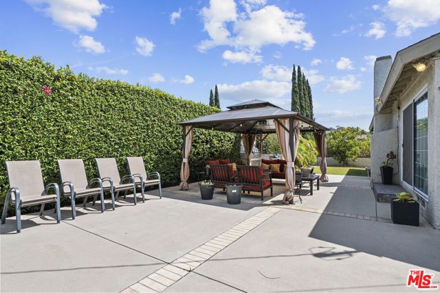 16201 Halsey Street, Los Angeles, CA 91344