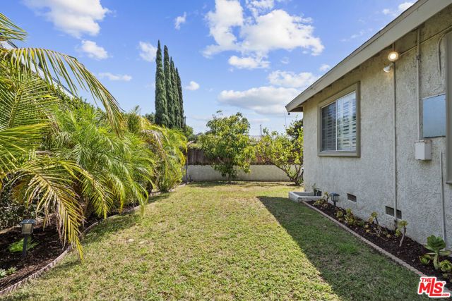 16201 Halsey Street, Los Angeles, CA 91344
