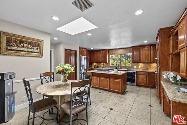 16201 Halsey Street, Los Angeles, CA 91344