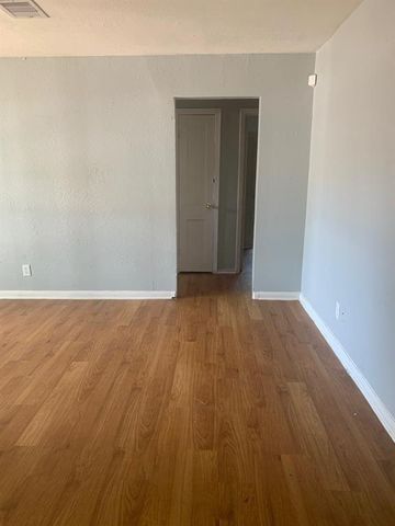 5818 Westover Street, Houston, TX 77033