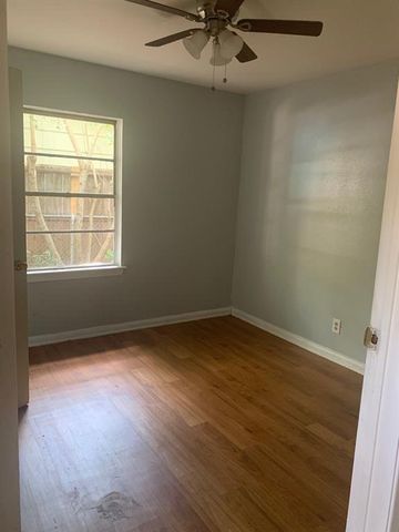 5818 Westover Street, Houston, TX 77033