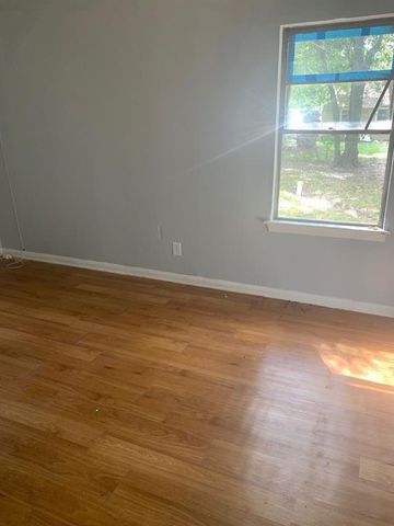 5818 Westover Street, Houston, TX 77033