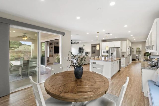 21821 DEER GRASS DR, Escondido, CA 92029