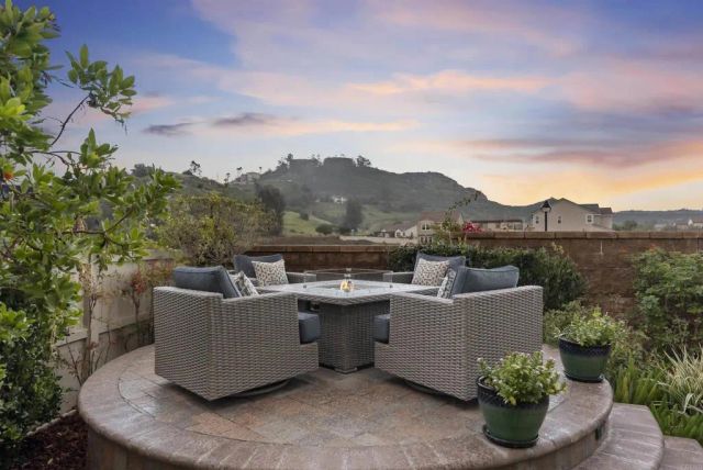 21821 DEER GRASS DR, Escondido, CA 92029