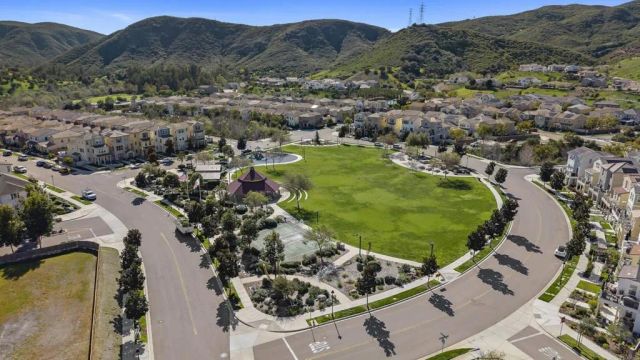 21821 DEER GRASS DR, Escondido, CA 92029