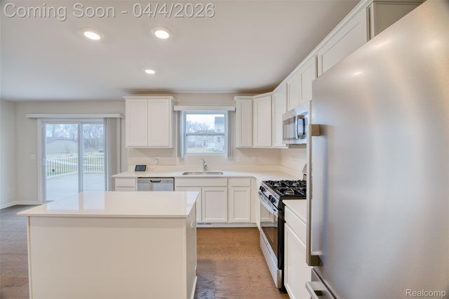 249 Saddleback Court, White Lake Charter Township, MI 48386