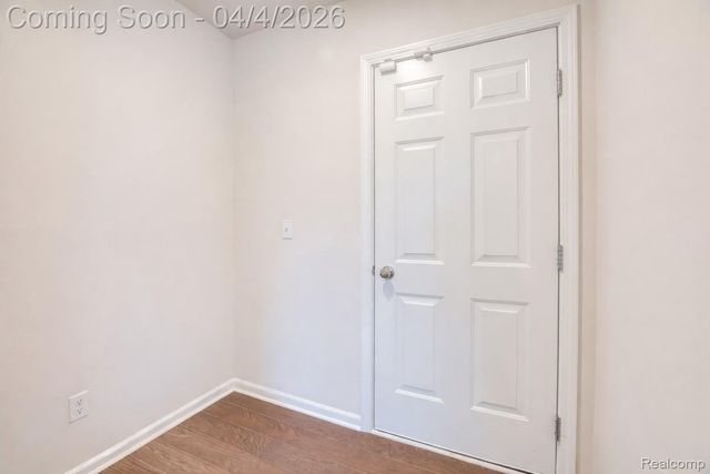 249 Saddleback Court, White Lake Charter Township, MI 48386