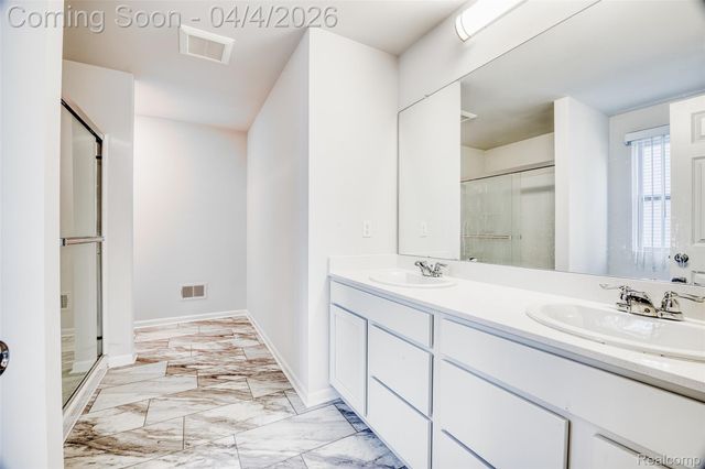 249 Saddleback Court, White Lake Charter Township, MI 48386