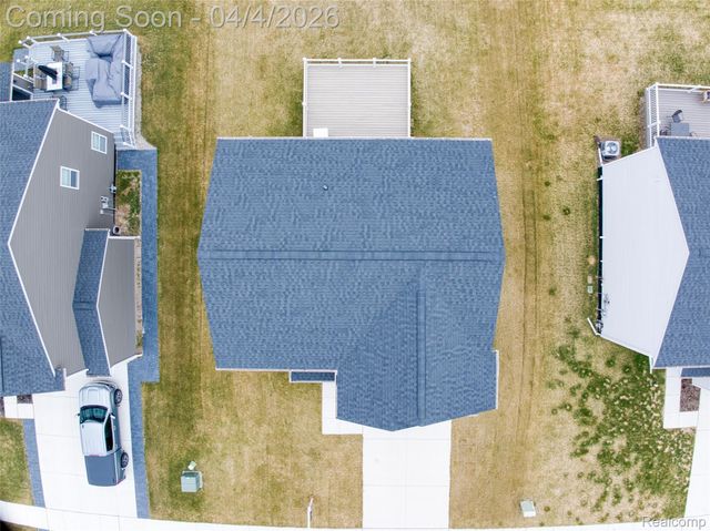 249 Saddleback Court, White Lake Charter Township, MI 48386