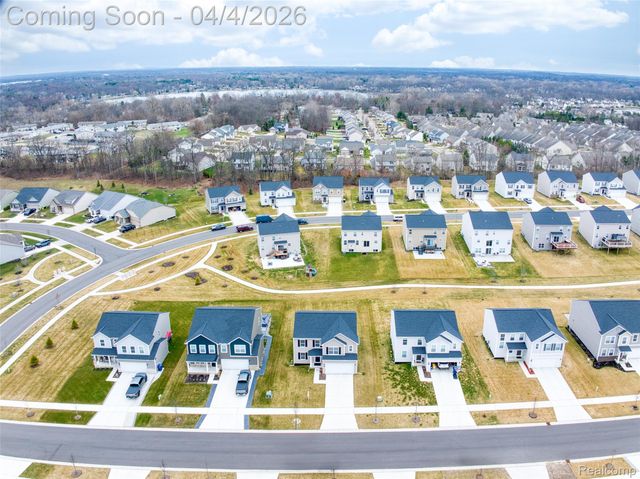 249 Saddleback Court, White Lake Charter Township, MI 48386