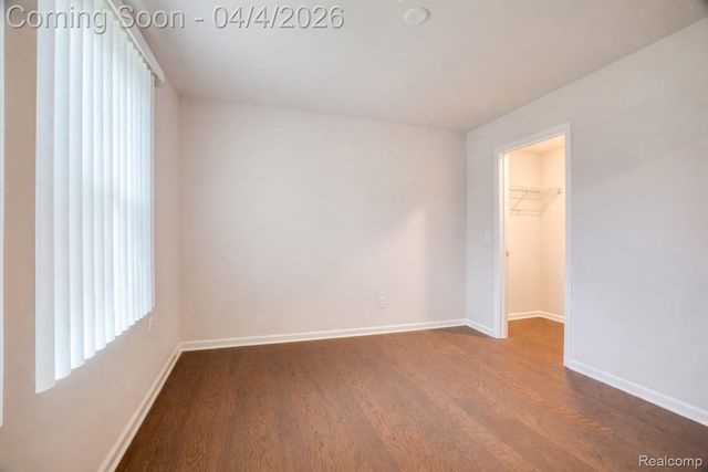 249 Saddleback Court, White Lake Charter Township, MI 48386