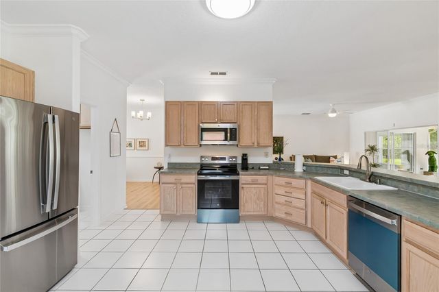 917 SHOREHAVEN DR, Poinciana, FL 34759