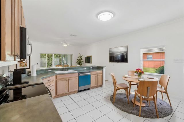 917 SHOREHAVEN DR, Poinciana, FL 34759