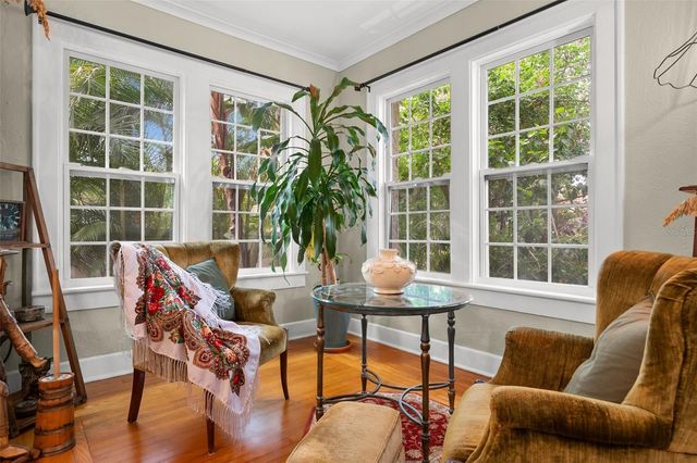 325 49TH STREET N, St Petersburg, FL 33710