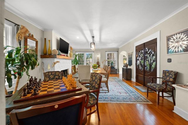 325 49TH STREET N, St Petersburg, FL 33710