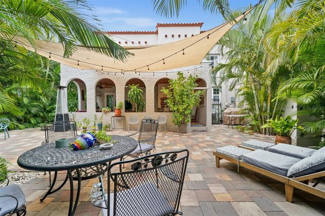 325 49TH STREET N, St Petersburg, FL 33710