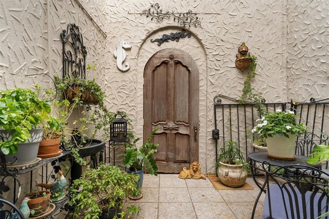 325 49TH STREET N, St Petersburg, FL 33710