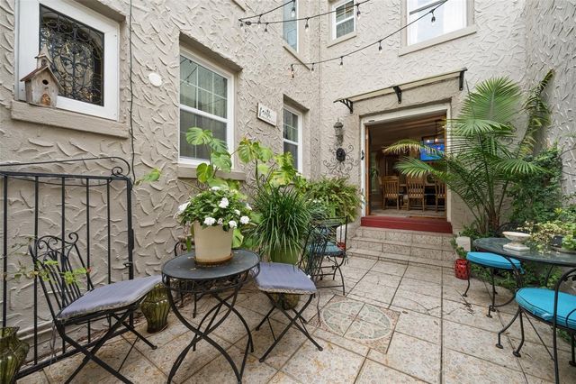 325 49TH STREET N, St Petersburg, FL 33710