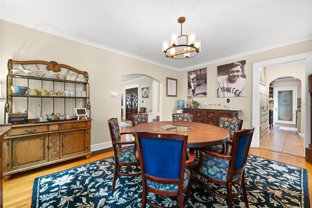 325 49TH STREET N, St Petersburg, FL 33710