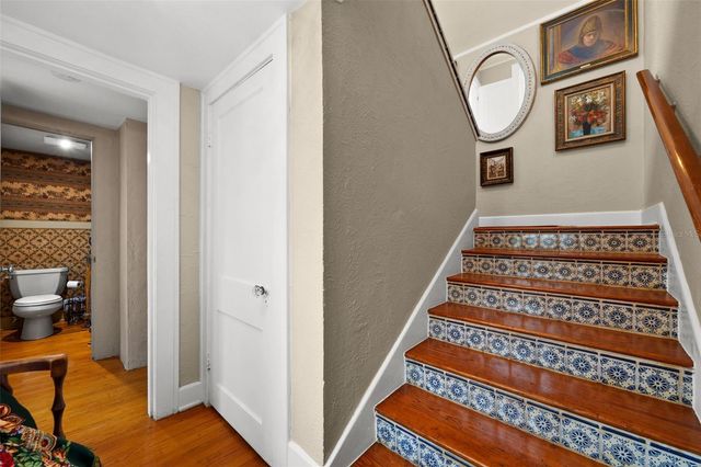 325 49TH STREET N, St Petersburg, FL 33710