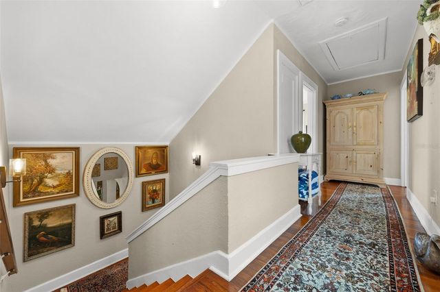 325 49TH STREET N, St Petersburg, FL 33710